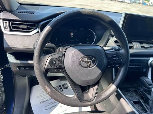 Used 2023 Toyota RAV4 XLE FWD image 9