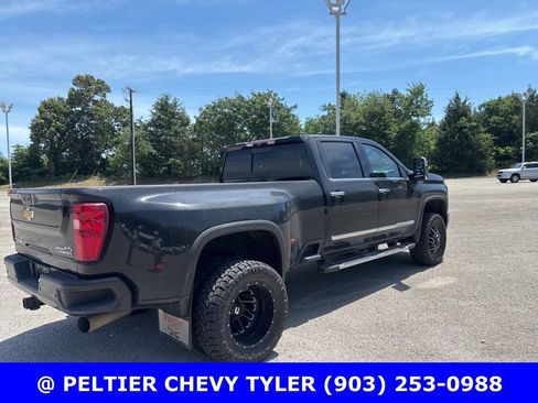 Used 2024 Chevrolet Silverado 3500 High Country w/ High Country Premium Package AWD/4WD image 9