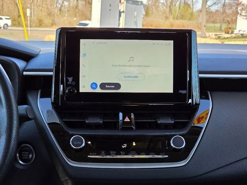 Used 2024 Toyota Corolla LE w/ LE Convenience Package image 26