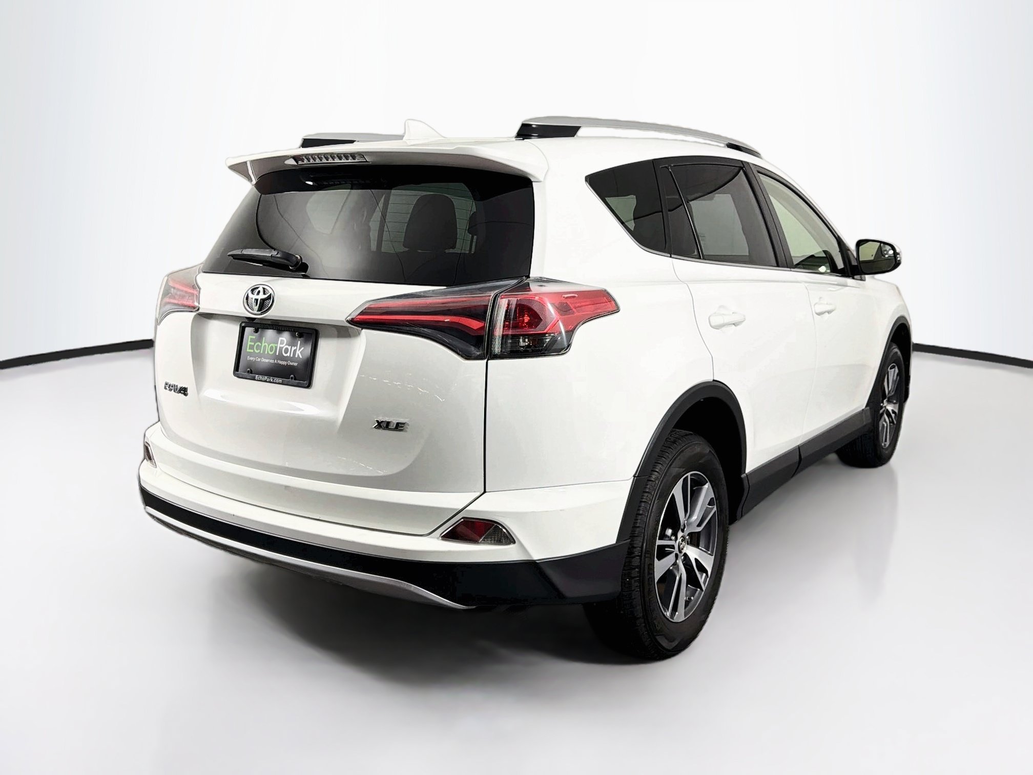 Used 2016 Toyota RAV4 XLE FWD image 9