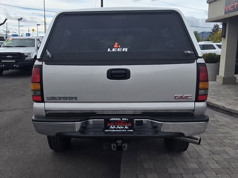 Used 2004 GMC Sierra 2500 SLT w/ Skid Plate Package image 6