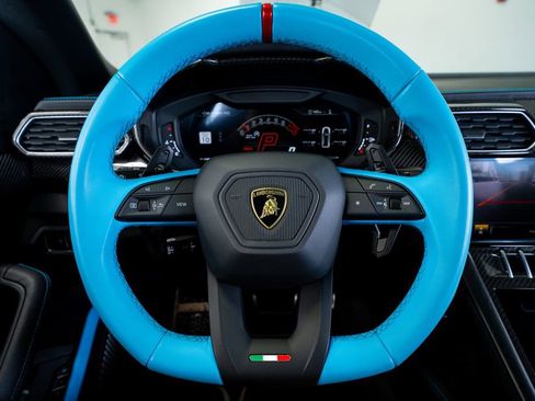 Used 2023 Lamborghini Urus Performante image 36