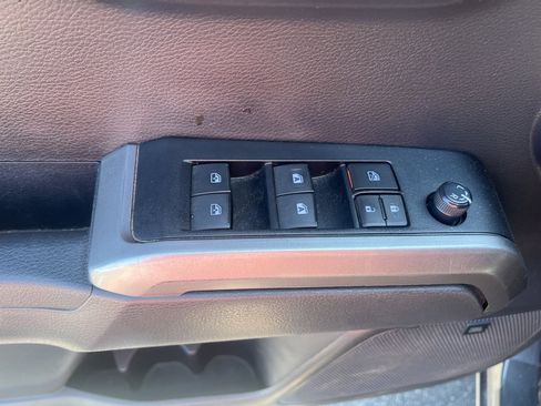 Used 2023 Toyota Tacoma Limited w/ Nightshade Package image 10