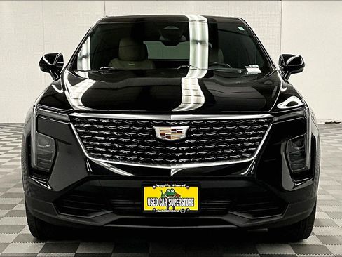 Used 2024 Cadillac XT4 Luxury AWD/4WD image 4