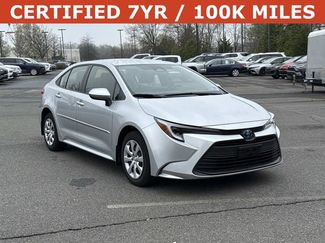 Used 2025 Toyota Corolla LE video 1