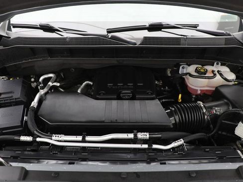 Used 2024 Chevrolet Silverado 1500 LT image 29