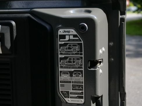 Used 2019 Jeep Wrangler Rubicon AWD/4WD image 37