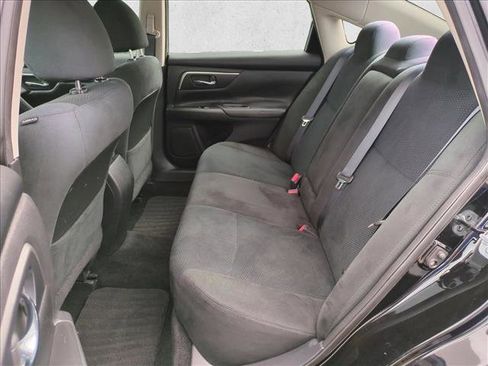 Used 2015 Nissan Altima 2.5 SV image 18