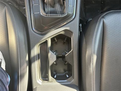 Certified 2022 Volkswagen Tiguan SE w/ Panoramic Sunroof Package image 21