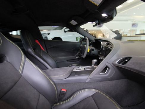 Used 2019 Chevrolet Corvette Z06 RWD image 15
