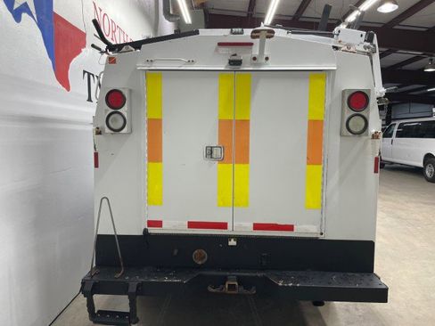 Used 2014 Chevrolet Silverado 3500 W/T image 8