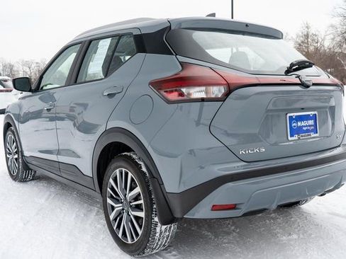 Used 2023 Nissan Kicks SV image 8