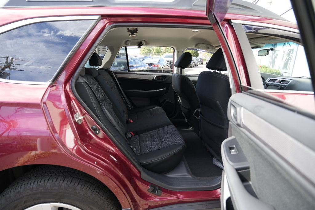 Used 2016 Subaru Outback 2.5i AWD/4WD image 34