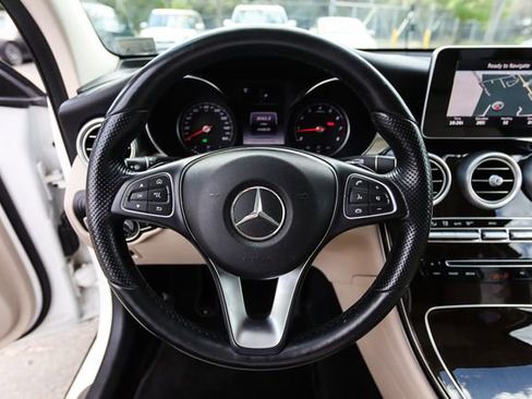 Used 2017 Mercedes-Benz GLC 300 4MATIC image 36