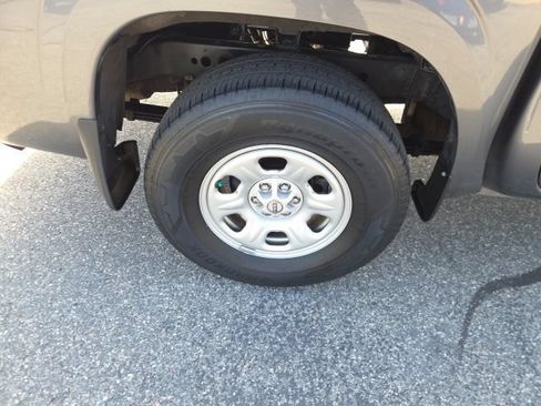 Used 2022 Nissan Frontier S w/ Technology Package AWD/4WD image 13