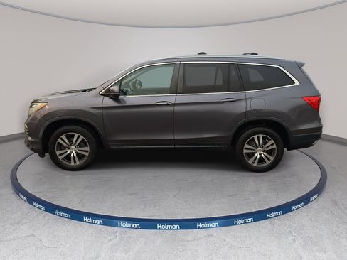 Used 2017 Honda Pilot EX image 9