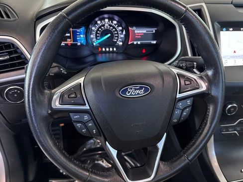 Used 2019 Ford Edge SEL FWD image 12