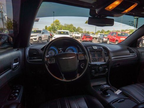 Used 2014 Chrysler 300 S RWD image 11