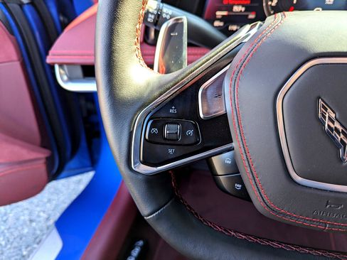 Used 2021 Chevrolet Corvette Stingray Premium Cpe w/ Z51 Performance Package image 17