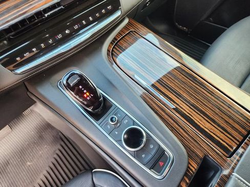 Used 2024 Cadillac Escalade Premium Luxury w/ LPO, Floor Liner Package AWD/4WD image 19