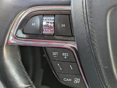 Used 2020 Lincoln Continental Reserve w/ Luxury Package image 27