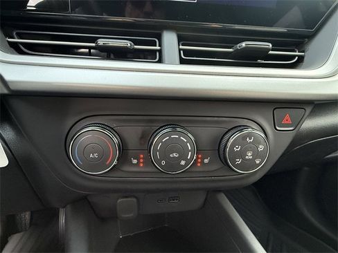 Used 2024 Chevrolet Trax RS image 10