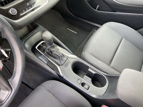 Used 2024 Toyota Corolla LE image 23