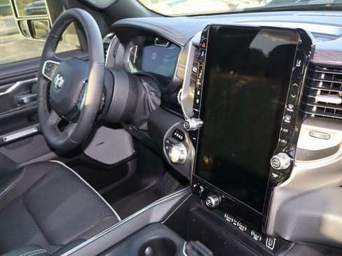 Used 2025 RAM 1500 Laramie w/ Night Edition image 9