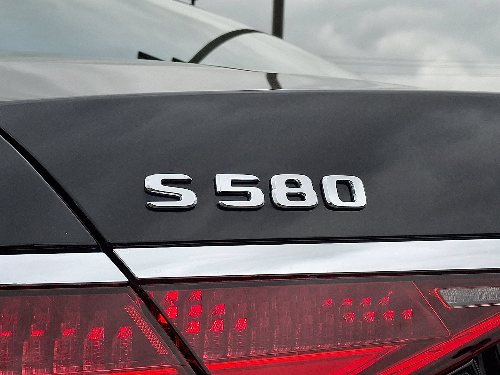 Certified 2022 Mercedes-Benz S 580 4MATIC Sedan image 32