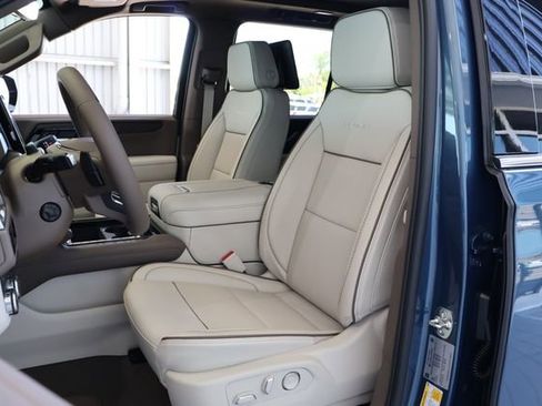 New 2026 GMC Yukon Denali AWD/4WD image 14