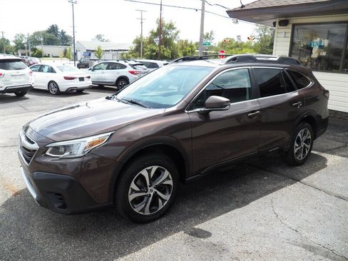 Used 2020 Subaru Outback Limited AWD/4WD image 4