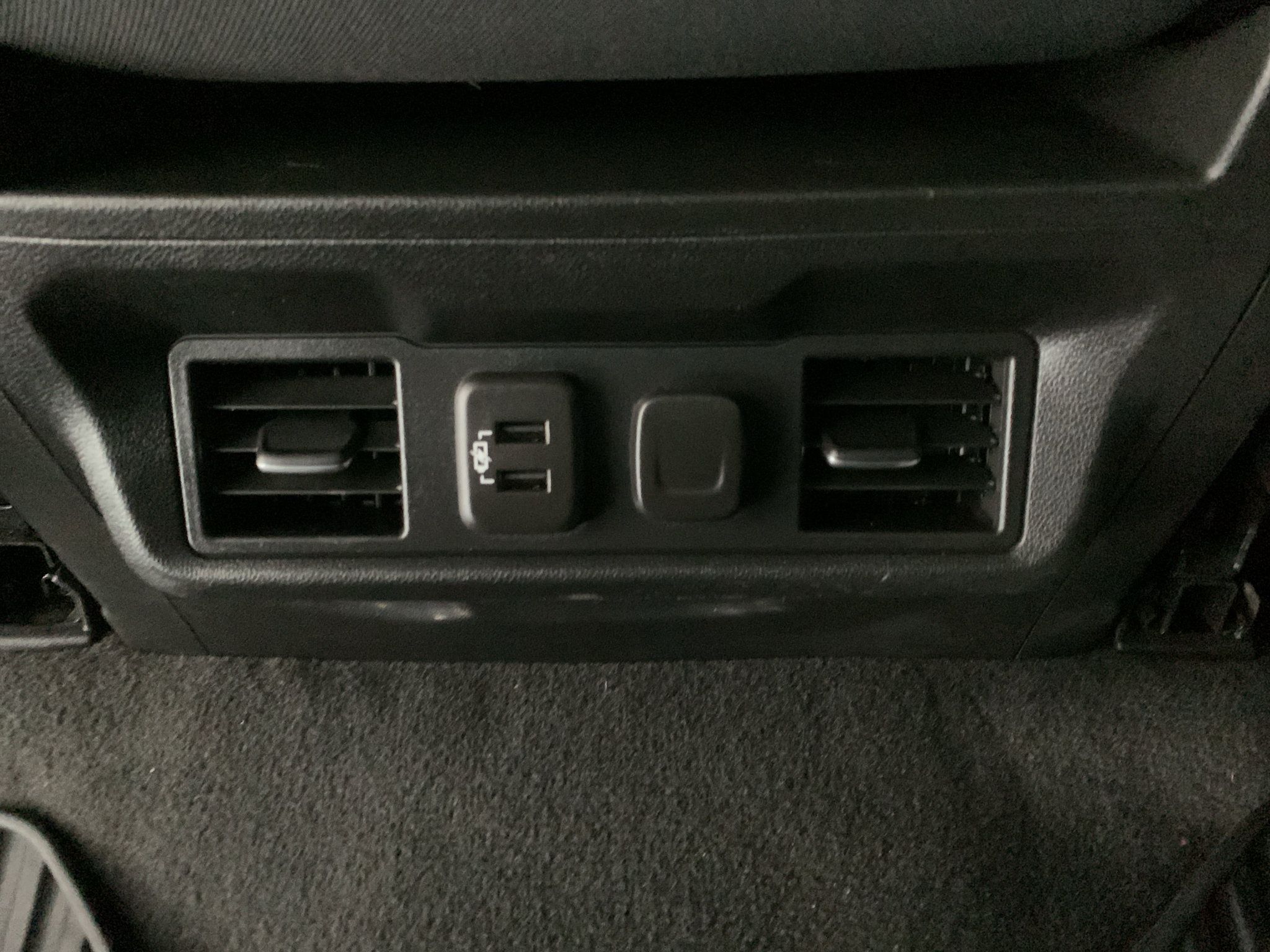 Used 2022 Chevrolet Silverado 1500 LT AWD/4WD image 15