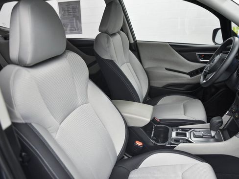 Used 2023 Subaru Forester Base image 15