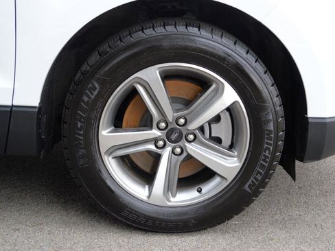 Used 2024 Ford Edge SEL w/ Convenience Package image 12