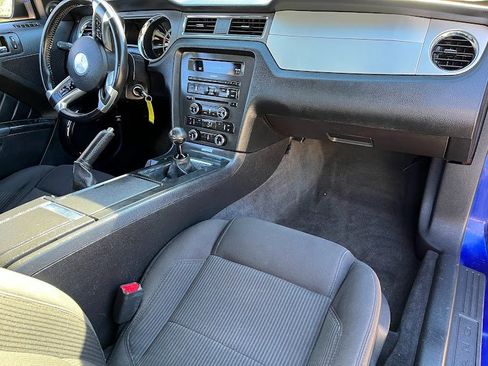 Used 2013 Ford Mustang GT Premium w/ Comfort Pkg image 35