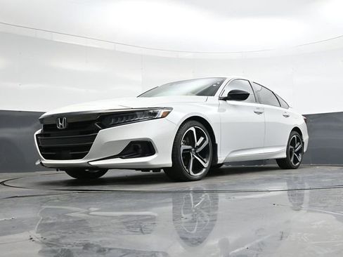 Used 2022 Honda Accord Sport image 34