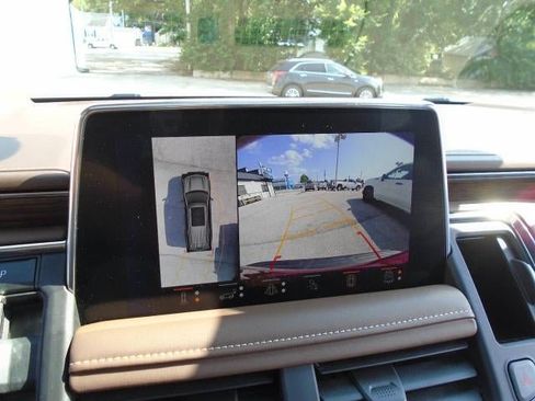 Certified 2024 Chevrolet Suburban High Country w/ Advanced Technology Package AWD/4WD image 12