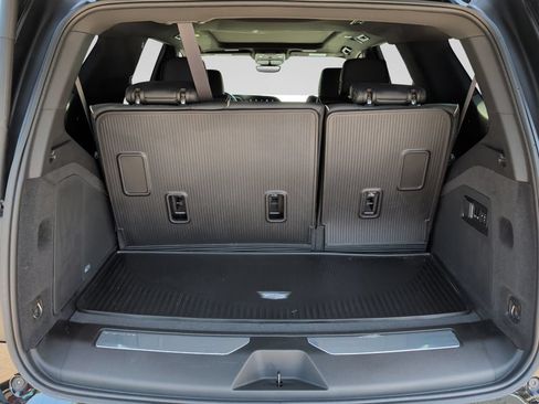 Used 2023 Cadillac Escalade Premium Luxury AWD/4WD image 38