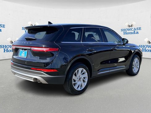 Used 2023 Lincoln Corsair AWD image 7