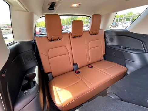 Used 2024 Nissan Pathfinder Platinum w/ Cargo Package FWD image 29