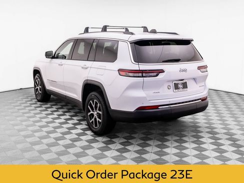 Used 2023 Jeep Grand Cherokee L Limited AWD/4WD image 3