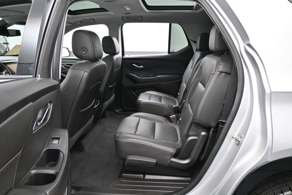 Used 2021 Chevrolet Traverse Premier w/ Redline Edition FWD image 43