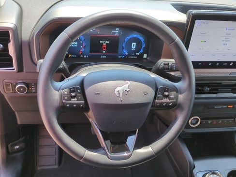 Used 2025 Ford Bronco Sport Outer Banks w/ Outer Banks Tech Package+ AWD/4WD image 15