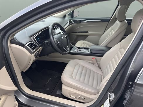 Used 2020 Ford Fusion SEL image 16