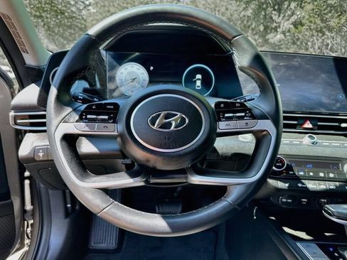 Certified 2023 Hyundai Elantra SEL w/ Convenience Package FWD image 14
