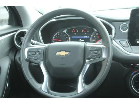 Used 2025 Chevrolet Blazer LT image 14