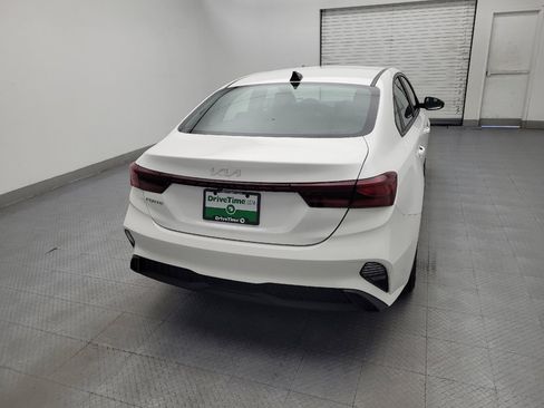 Used 2024 Kia Forte LXS FWD image 7