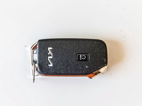 Used 2022 Kia Telluride SX w/ Towing Package FWD image 39