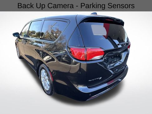 Used 2019 Chrysler Pacifica Touring Plus w/ S Appearance Package image 8