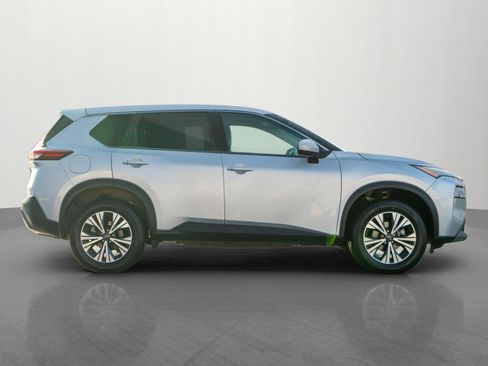 Used 2023 Nissan Rogue SV image 8